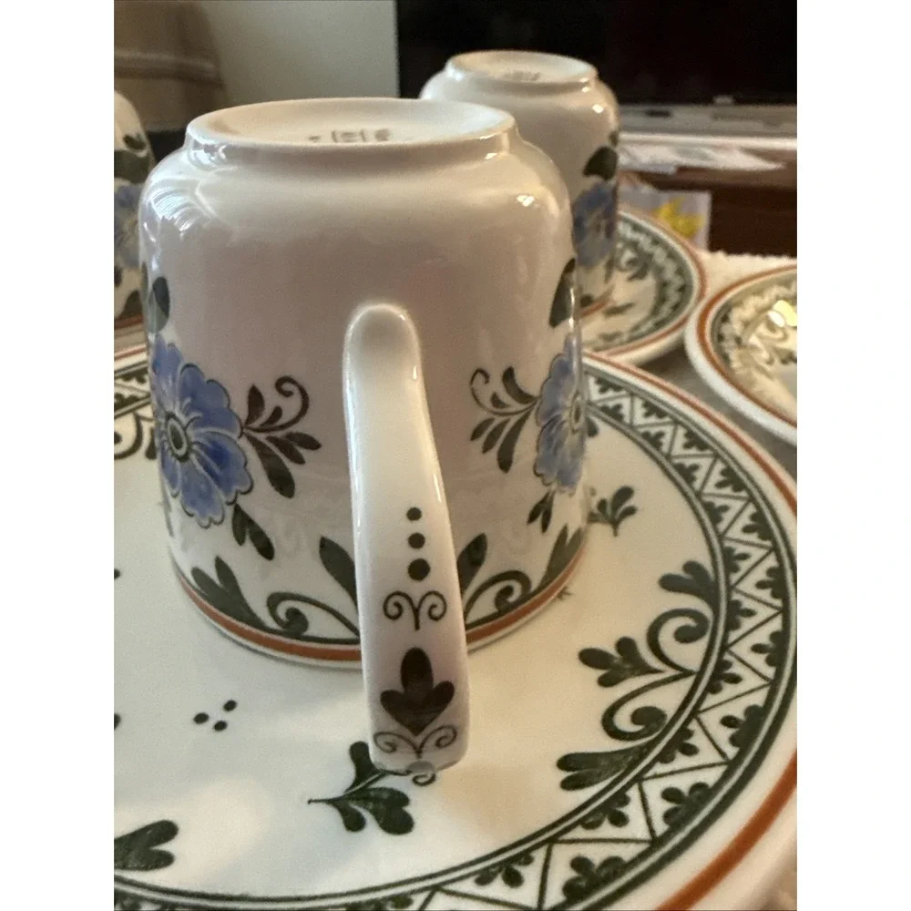 Villeroy & Boch Alt Amsterdam (4)Cup & Saucer Floral Pattern Vitro Porcelain